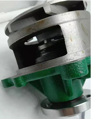 D6D / Excavatrice Water Pump des pièces de rechange EC210B 20726092 de D6E